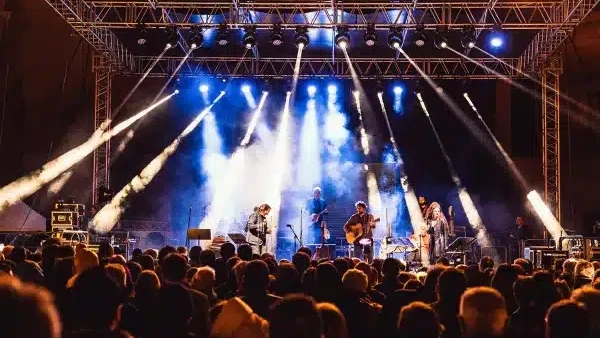 Fin'a Dumani ("Until Tomorrow"), 33 years later